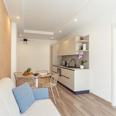 Vilu Suite Centro Полиньяно-а-Маре Экстерьер фото