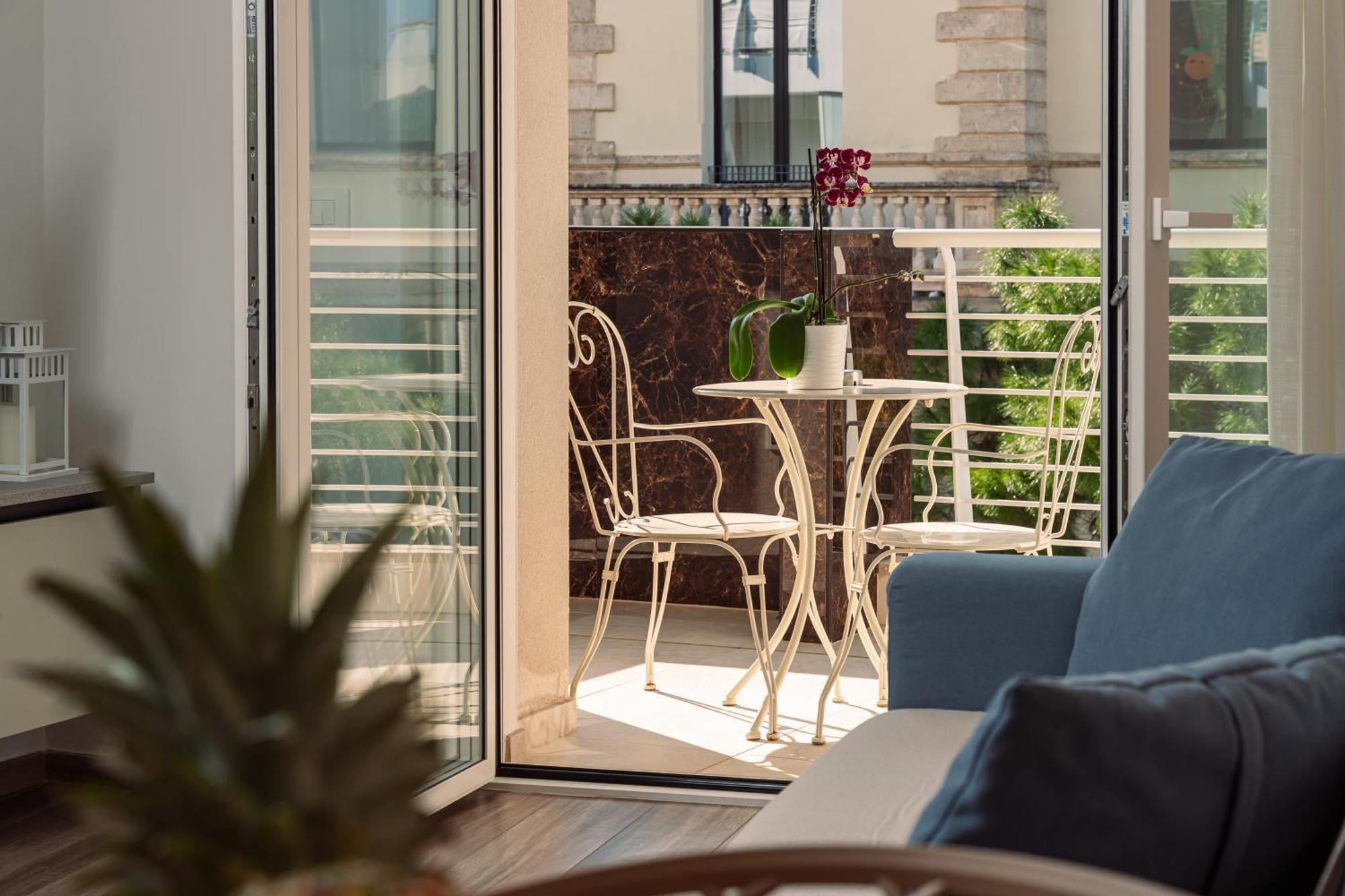 Vilu Suite Centro Полиньяно-а-Маре Экстерьер фото